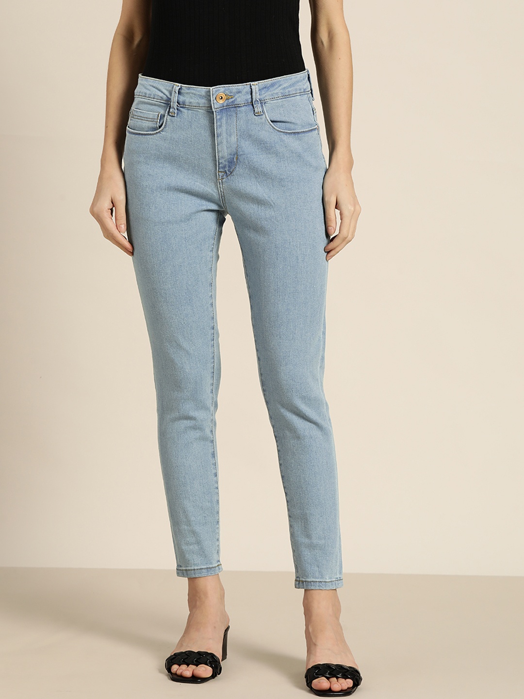 

ether Women Blue Skinny Fit Stretchable Cropped Jeans