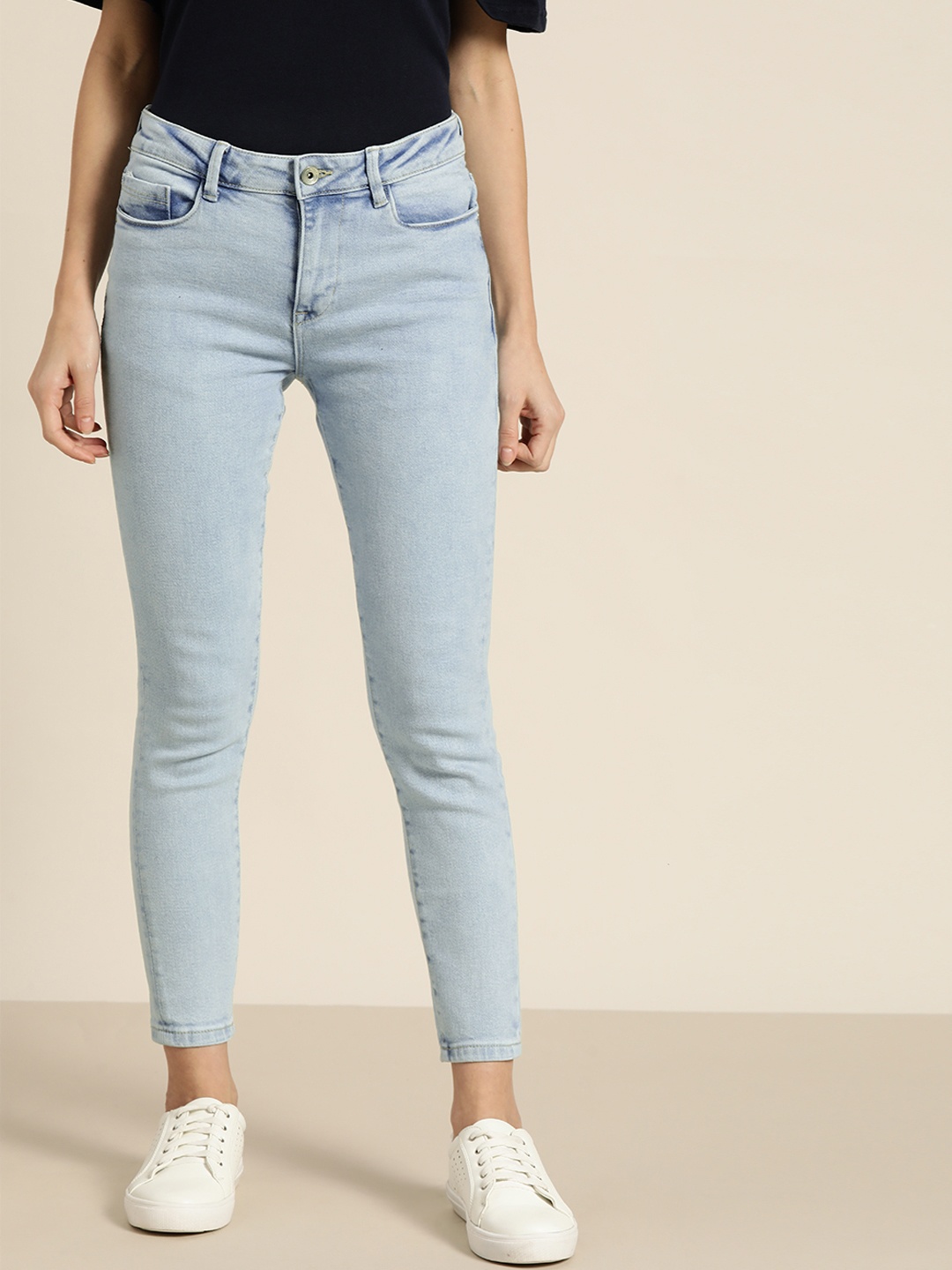 

ether Women Blue Skinny Fit Stretchable Cropped Jeans