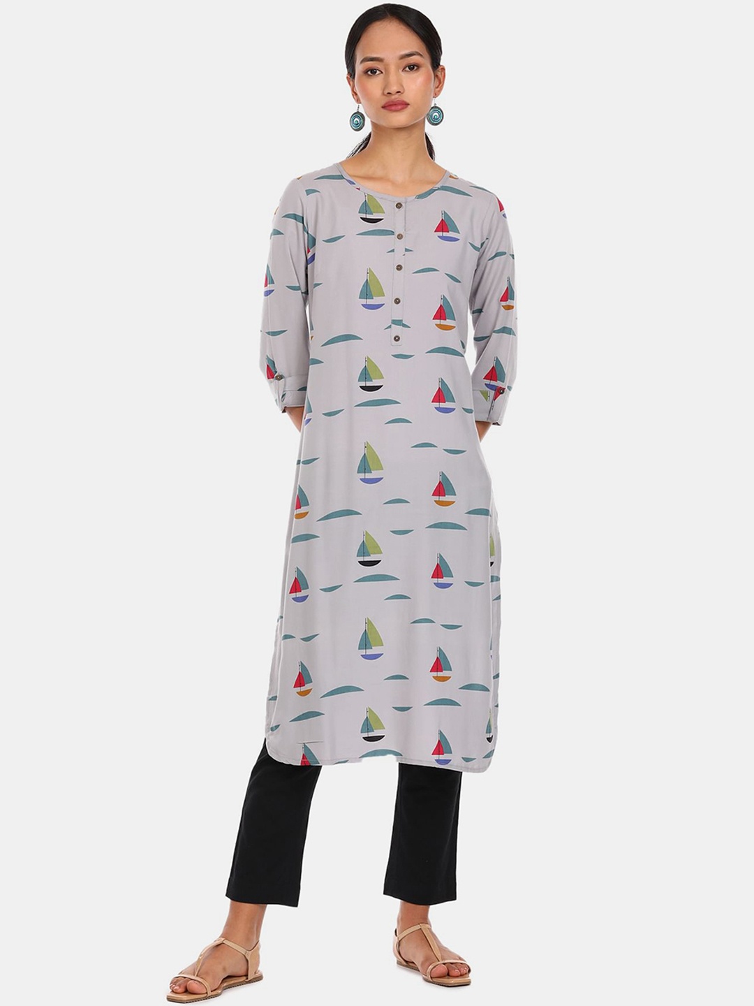 

Karigari Women Grey & Green Quirky Printed Kurta