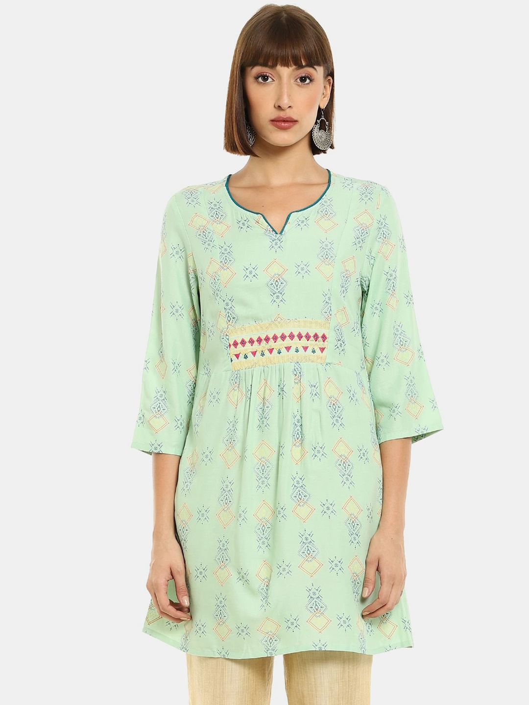 

Karigari Women Green & Beige Geometric Printed Kurta