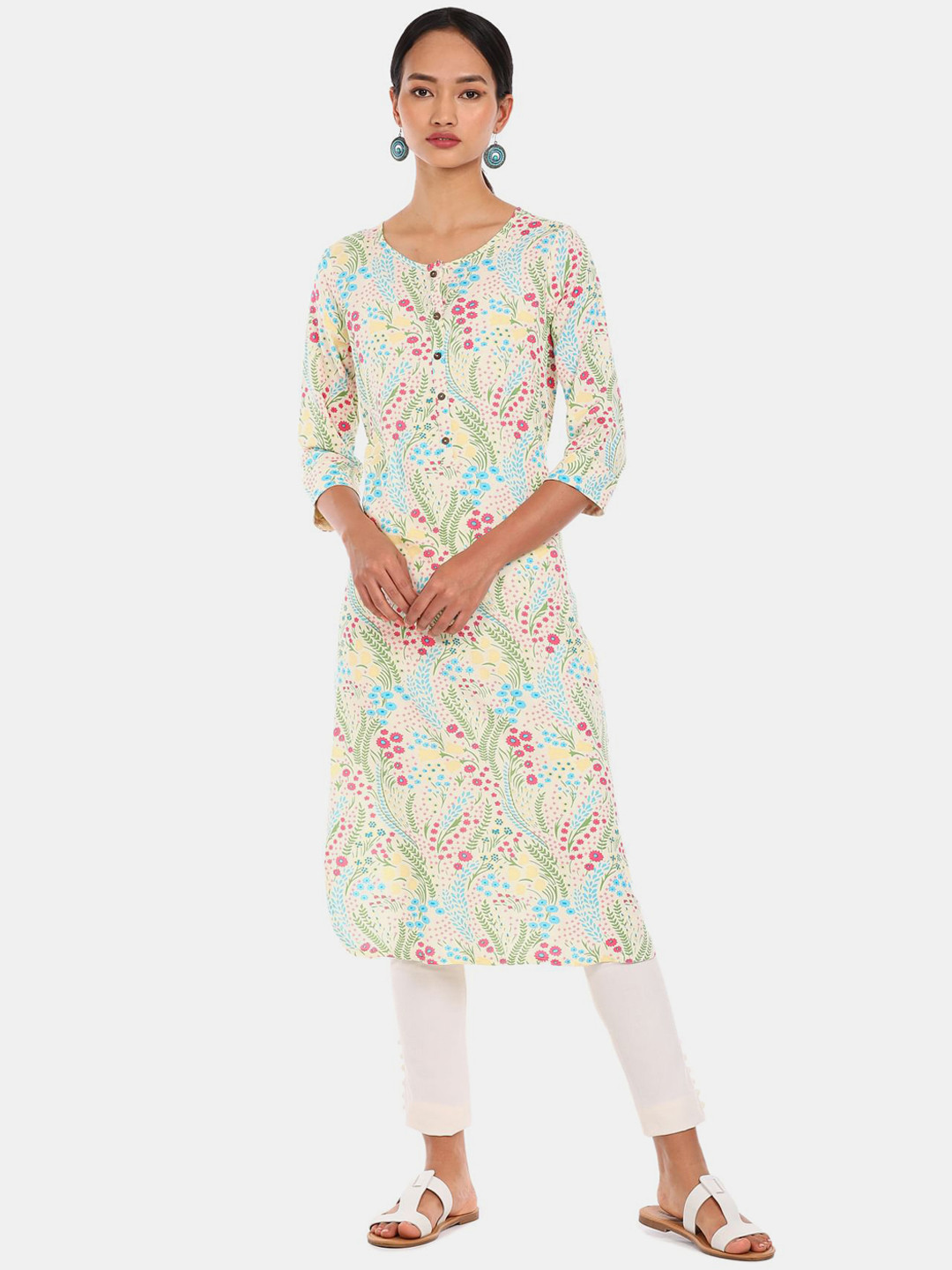 

Karigari Women Cream-Coloured & Turquoise Blue Floral Printed Kurta