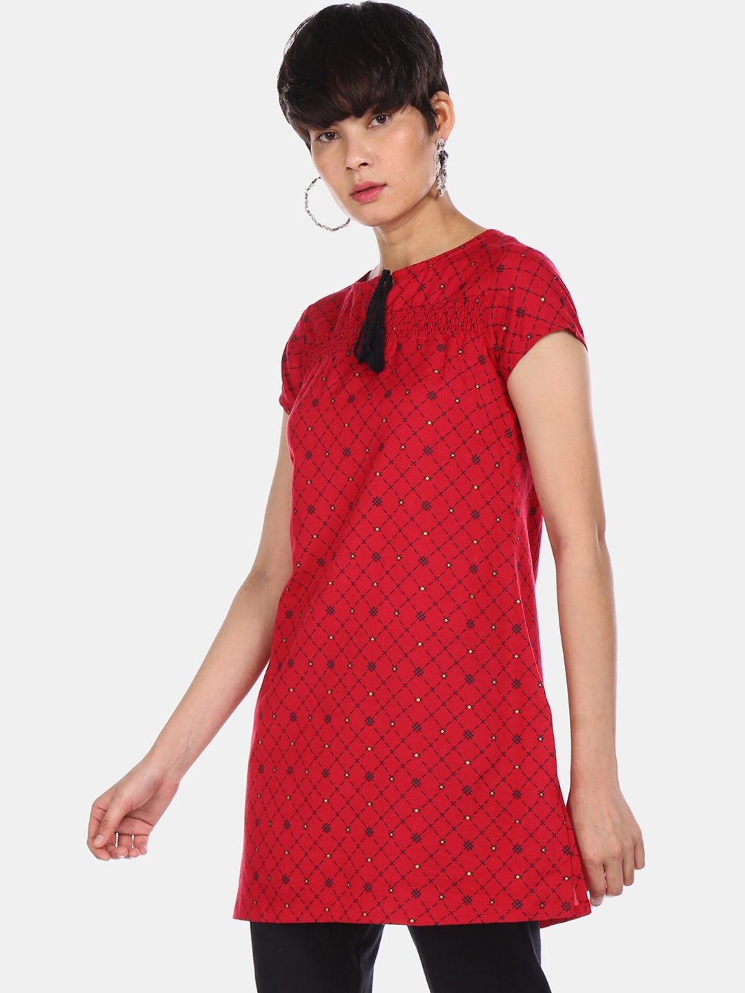 

Karigari Women Maroon Geometric Printed Tie-Up Neck Kurta