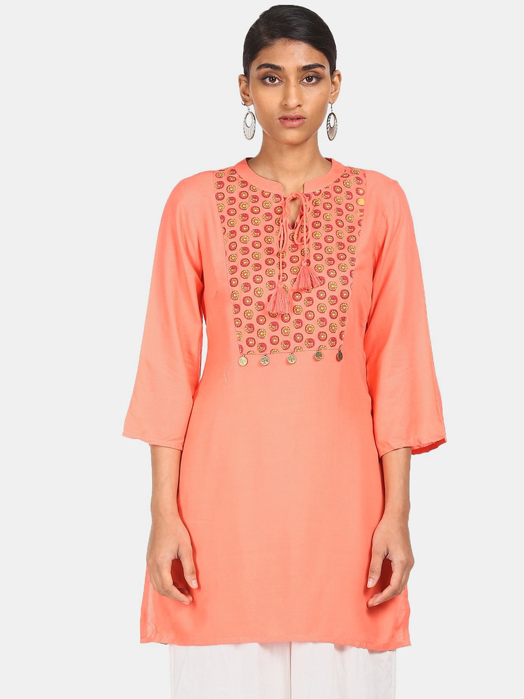 

Karigari Women Coral Pink Geometric Printed Kurta