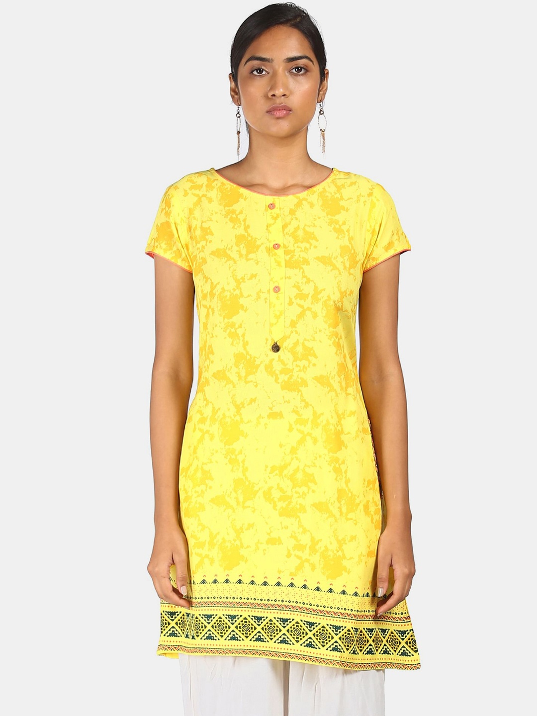 

Karigari Women Yellow & Green Abstract Printed A-Line Kurta