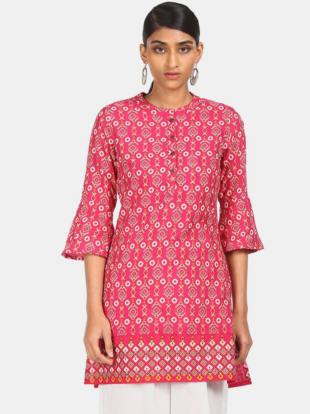 

Karigari Women Pink & White Geometric Printed Bell Sleeves Kurta