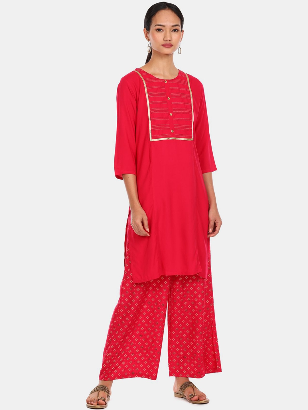 

Karigari Women Magenta & Gold-Toned Yoke Design Kurta