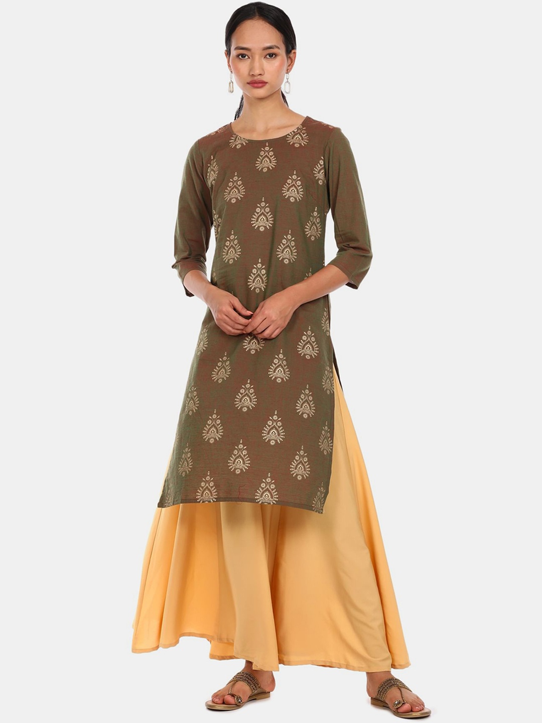 

Karigari Women Olive Green & Beige Ethnic Motifs Printed Gotta Patti Kurta