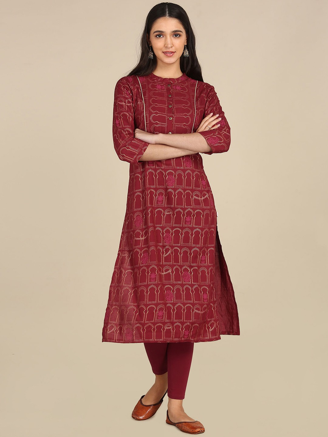

Karigari Women Red & Gold-Toned Ethnic Motifs Printed Kurta