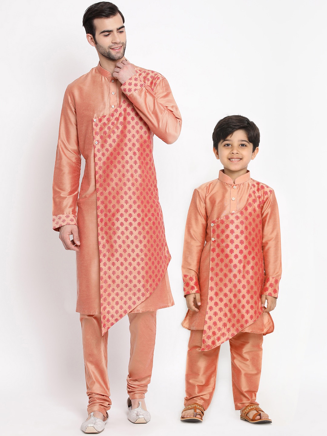

VASTRAMAY Boys Pink Ethnic Motifs Printed Cotton Blend Angrakha Kurta With Pyjamas
