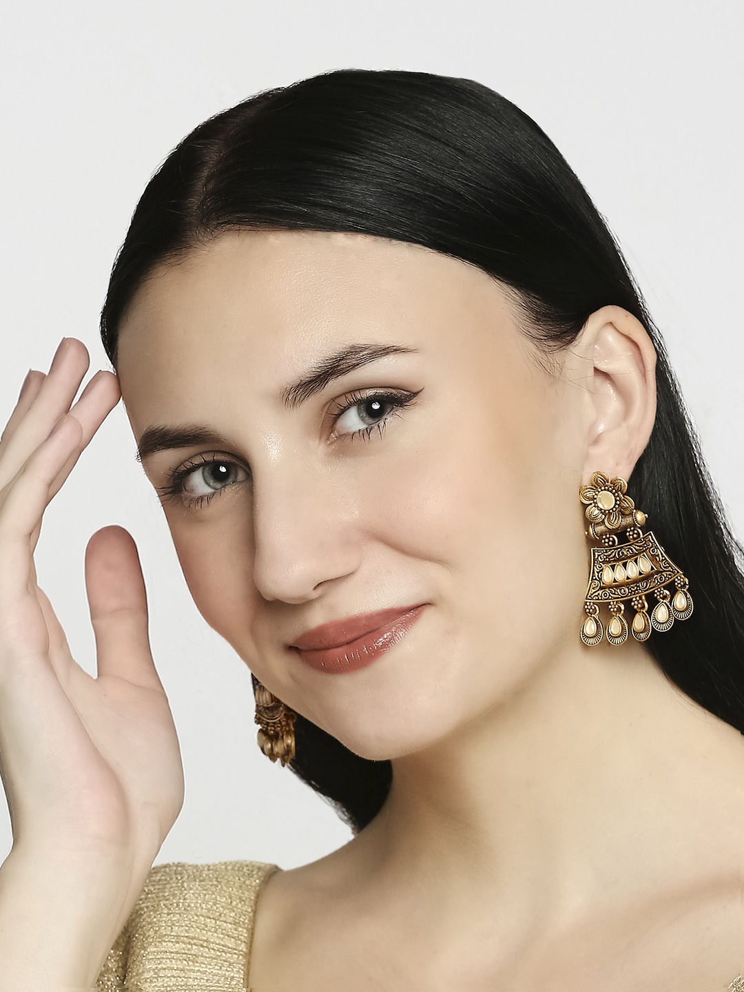 

OOMPH Gold-Toned Floral Drop Earrings