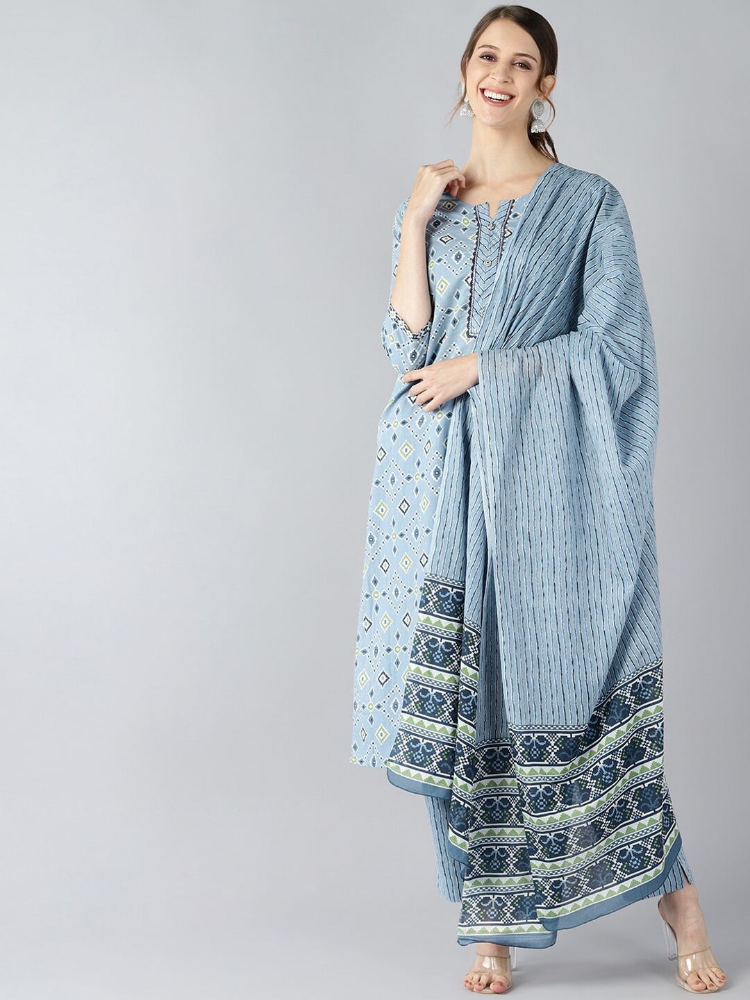 

AHIKA Women Blue Floral Printed Regular Pure Cotton Kurta with Trousers & With Dupatta