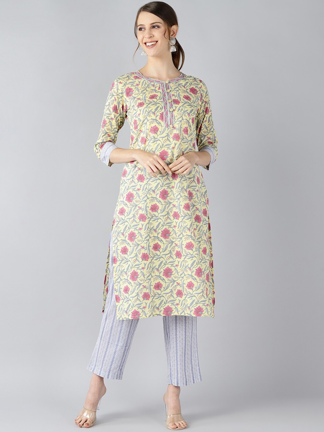 

AHIKA Women Yellow Floral Printed Regular Pure Cotton Kurta with Trousers