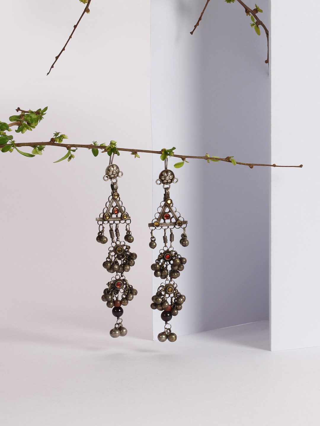 

SANGEETA BOOCHRA Silver-Toned Contemporary Earrings