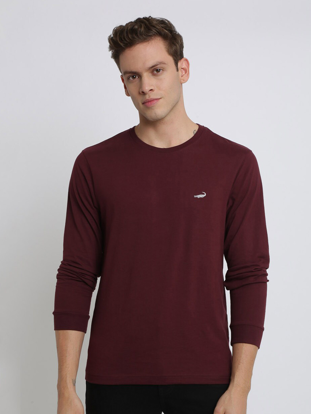 

Crocodile Men Maroon Solid T-shirt