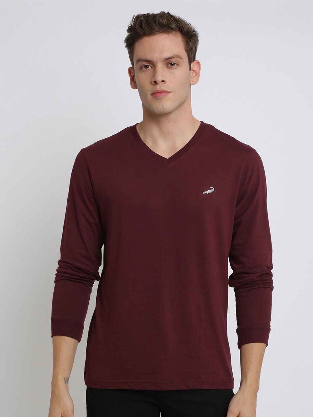 

Crocodile Men Maroon V-Neck Applique T-shirt