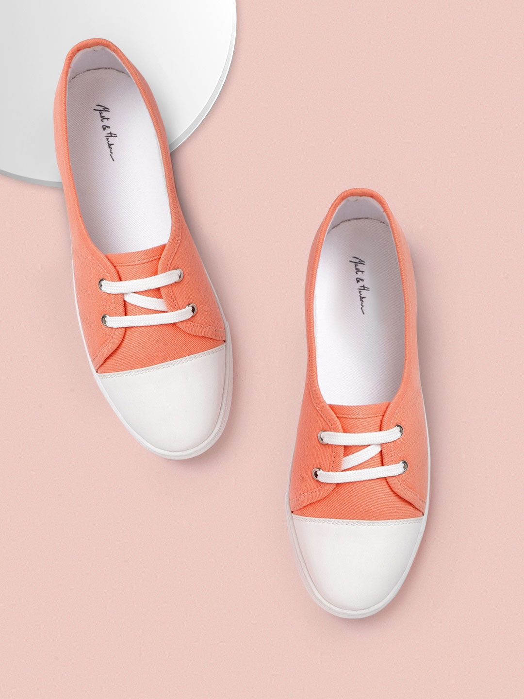 

Mast & Harbour Women Peach-Coloured & White Solid Contrast Sole Sneakers