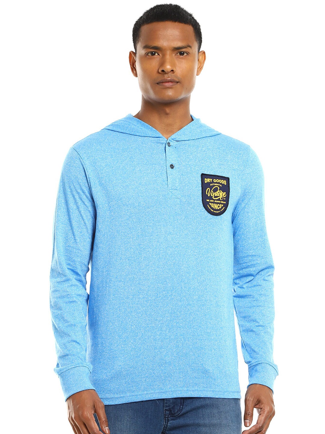 

Cherokee Men Blue Solid Cotton Hooded T-shirt