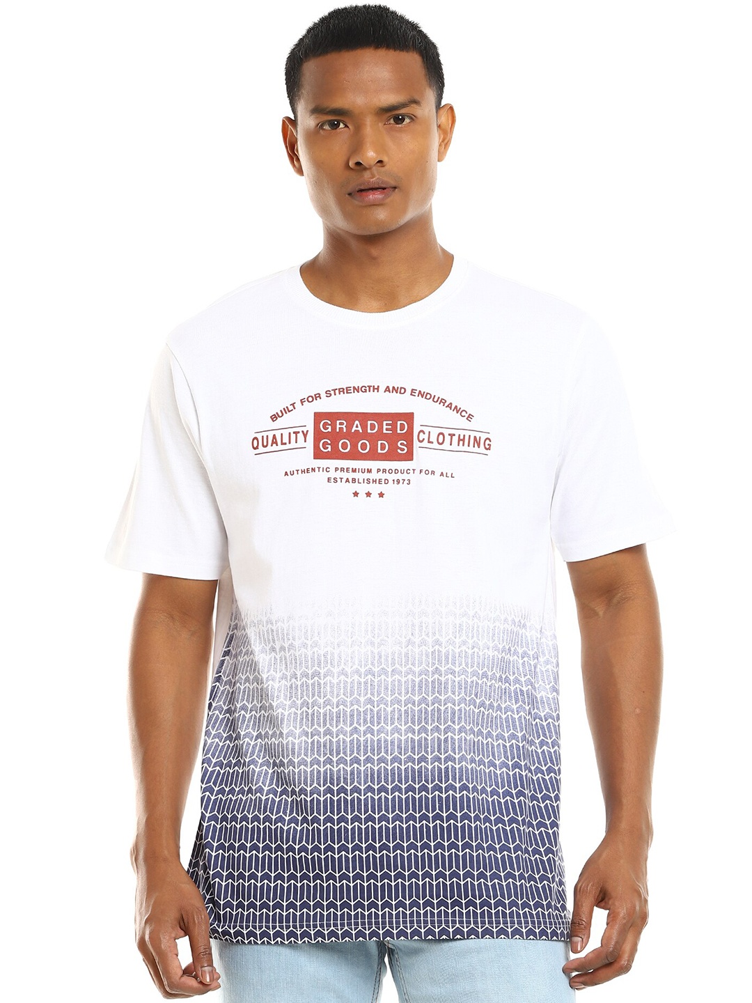 

Cherokee Men White & Navy Blue Printed Cotton T-shirt