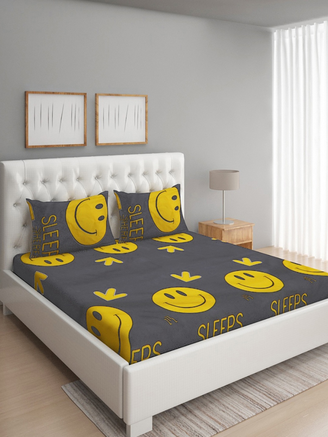 

ROMEE Simley Printed 144 TC Microfiber Queen Bedsheet with 2 Pillow Covers, Black
