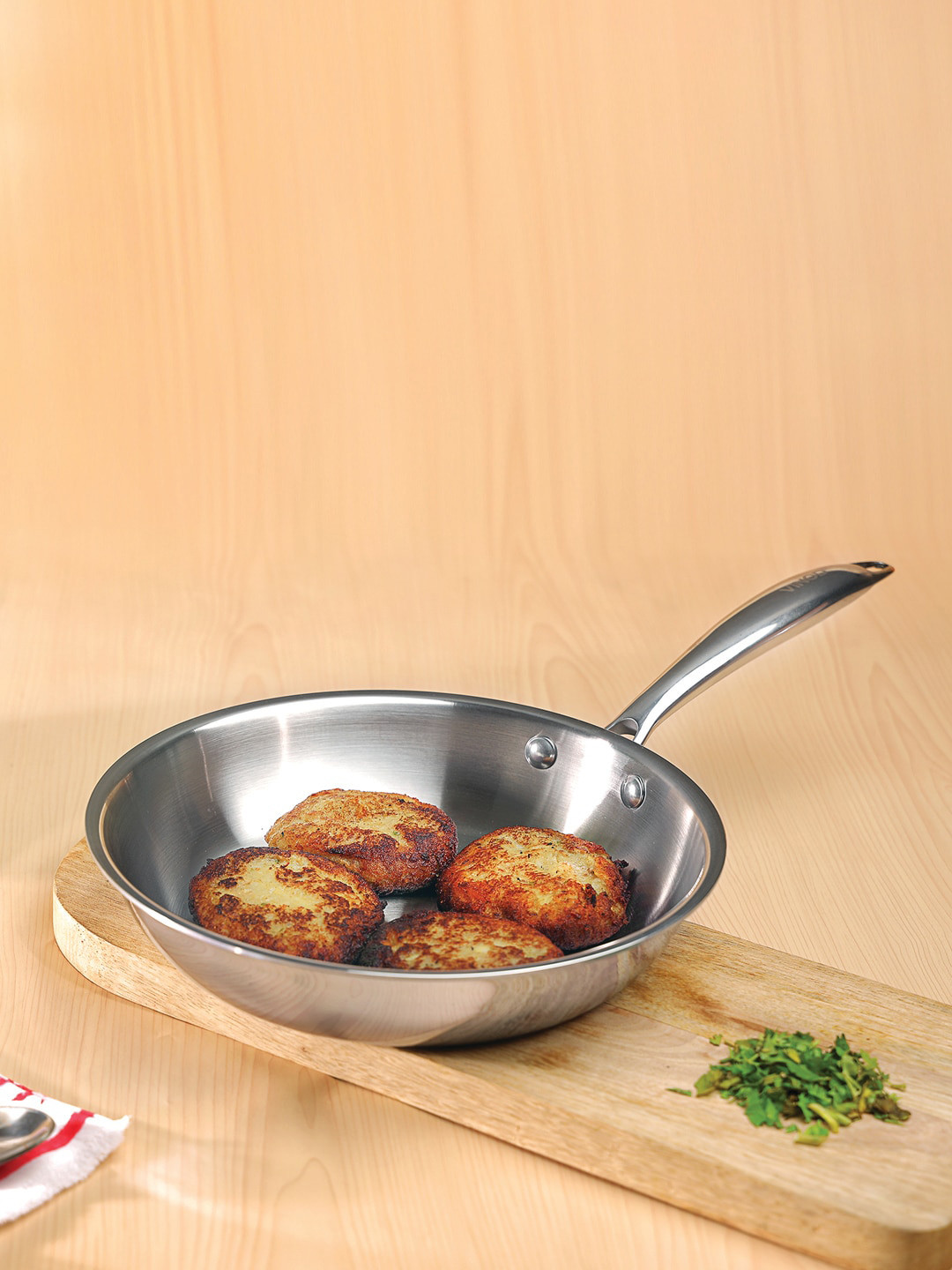 

Vinod Silver Toned Stainless Steel Frying Pan