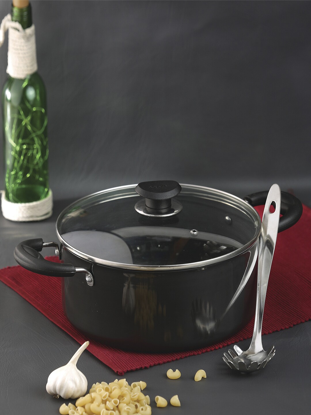 

Vinod Black Solid Hard Anodised Sauce Pot With Lid
