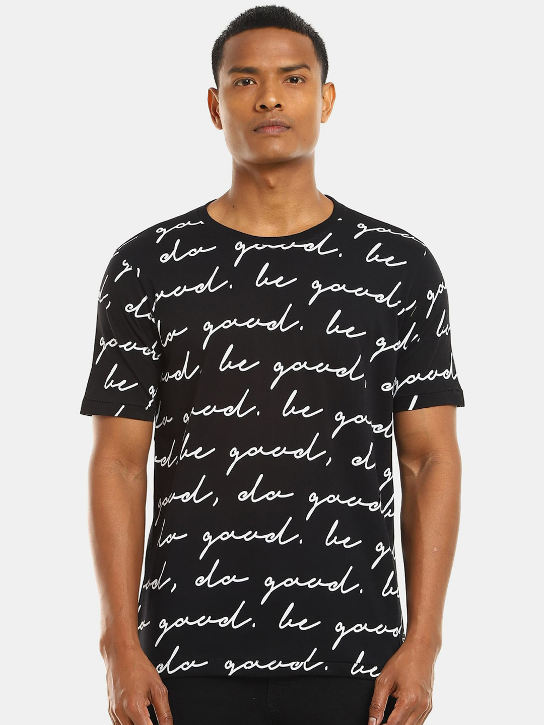 

Colt Men Black & White Printed Cotton T-shirt
