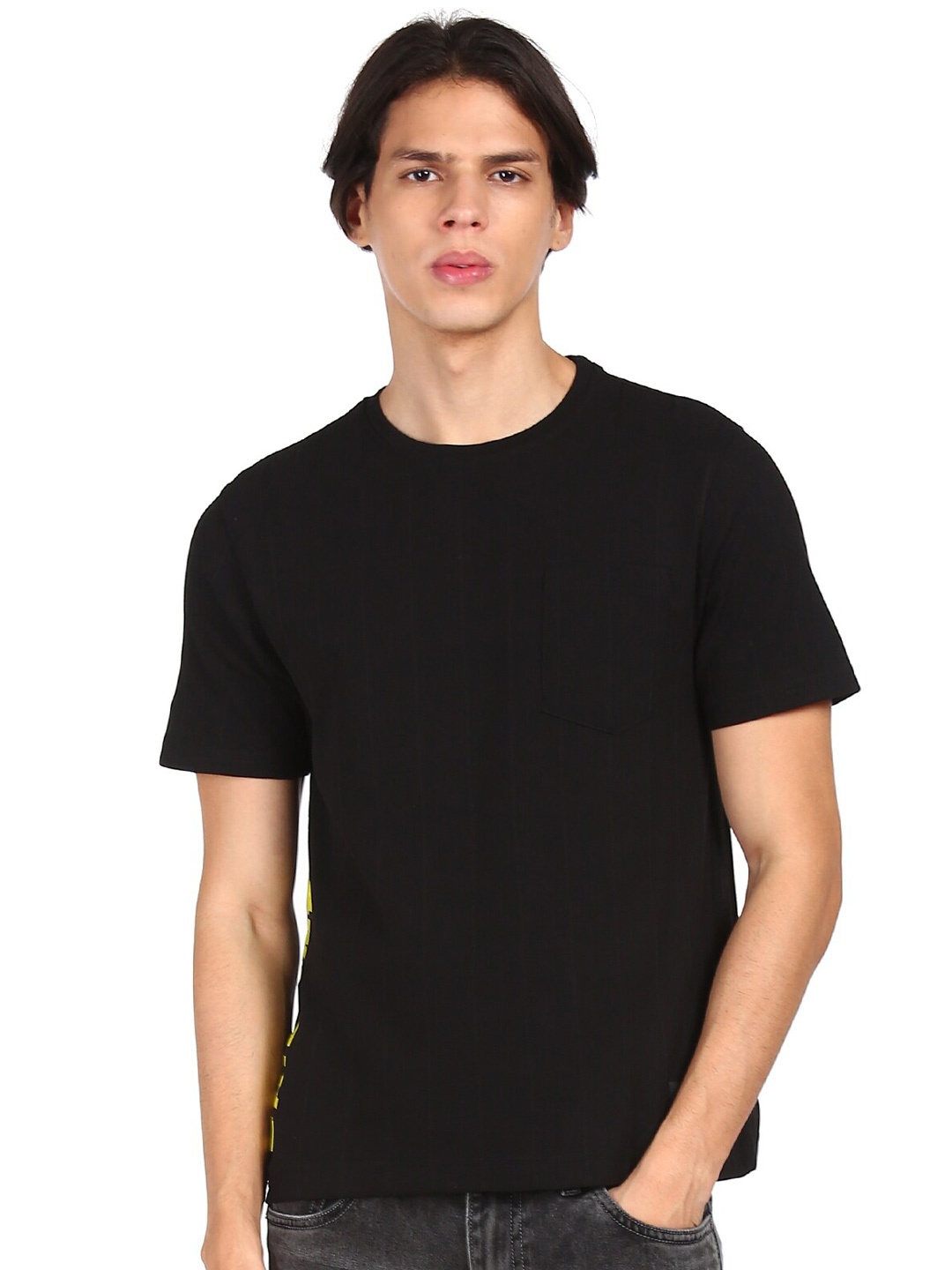

Colt Men Black V-Neck Pockets T-shirt