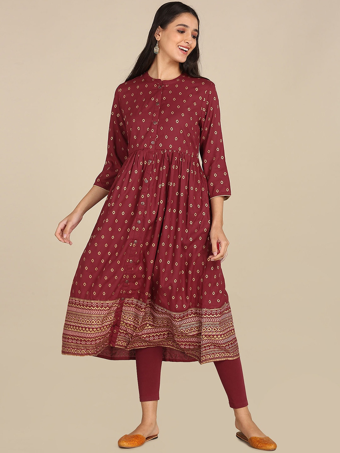 

Karigari Women Red & Golden Geometric Printed Anarkali Kurta