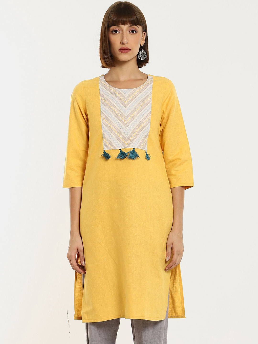 

Karigari Women Yellow Geometric Embroidered Thread Work Kurta