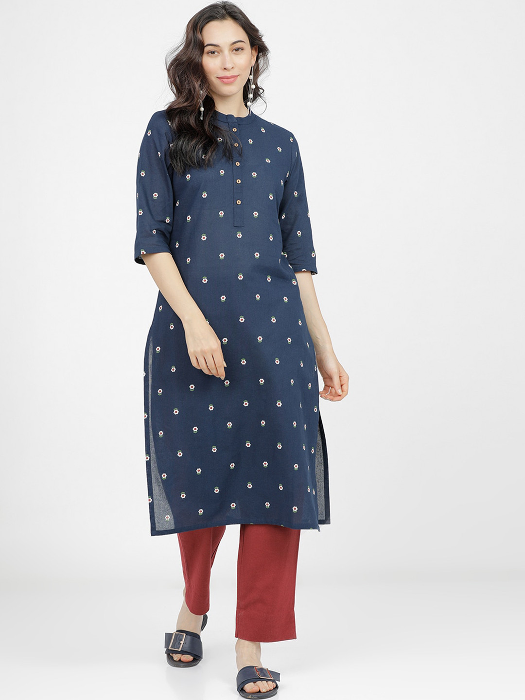 

Vishudh Women Navy Blue Geometric Printed Flared Sleeves Mirror Work Kurta