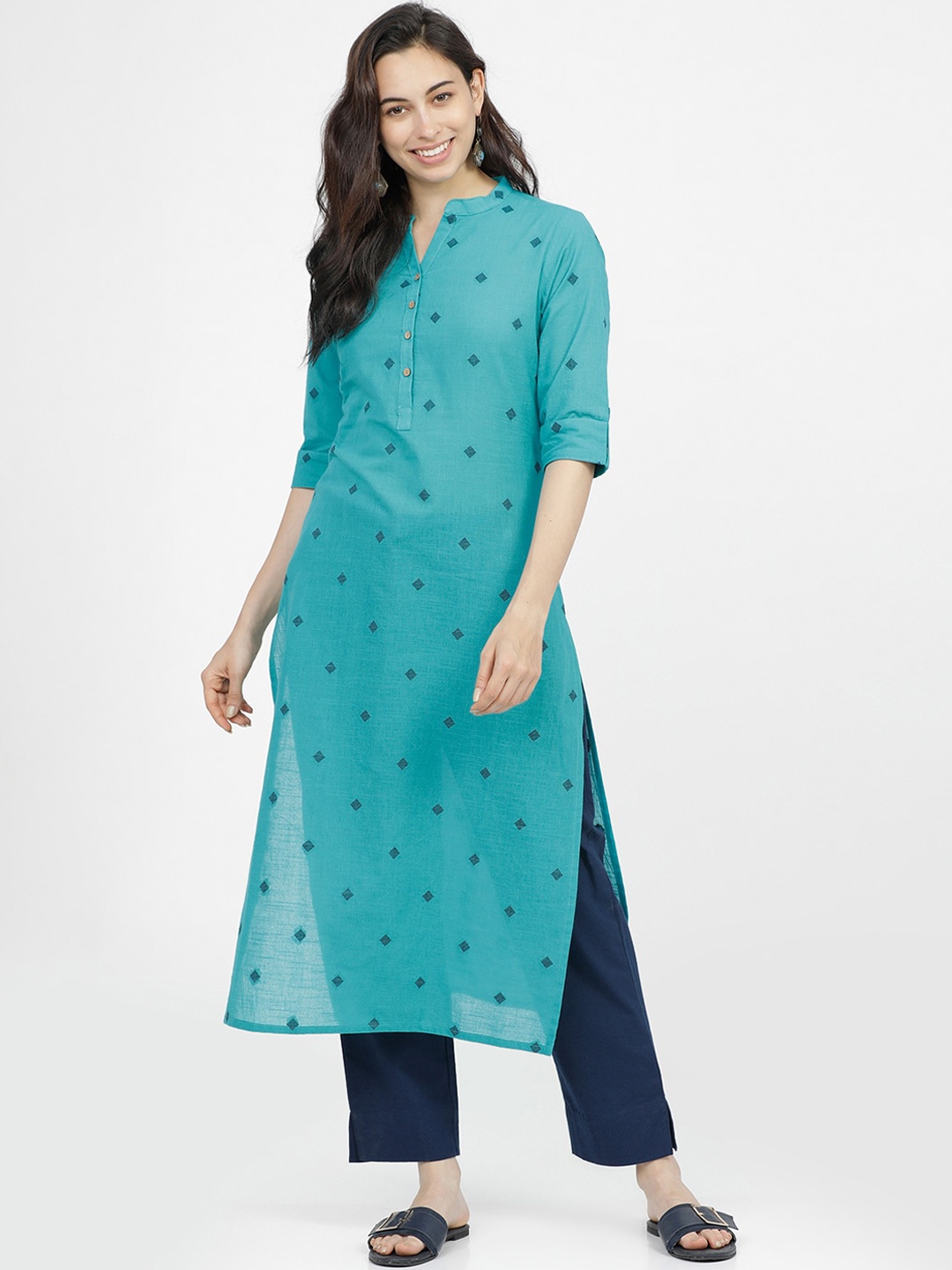 

Vishudh Women Turquoise Blue Geometric Thread Work Kurta