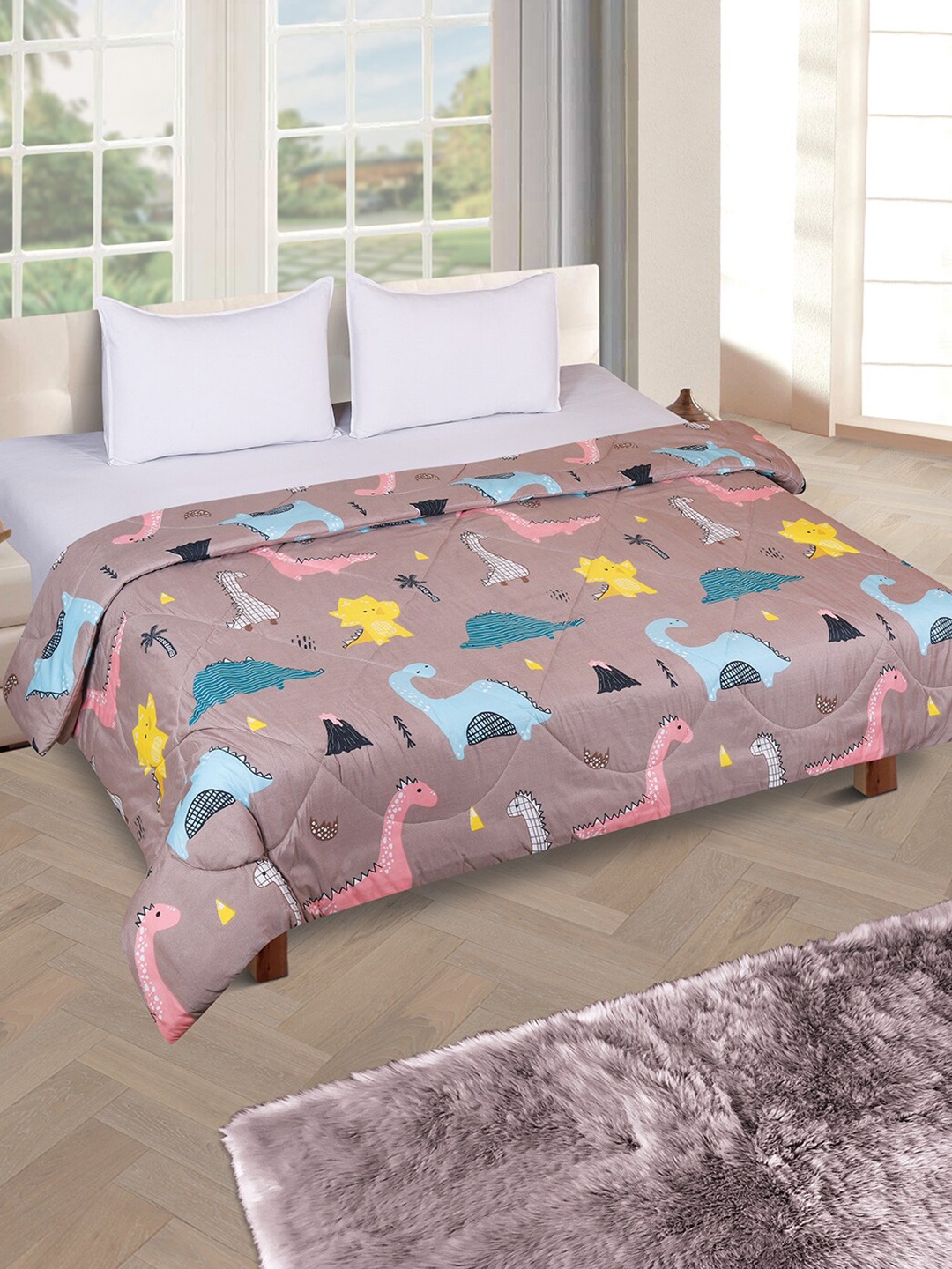 

ROMEE Brown Printed 210 GSM AC Room Double Bed Comforter