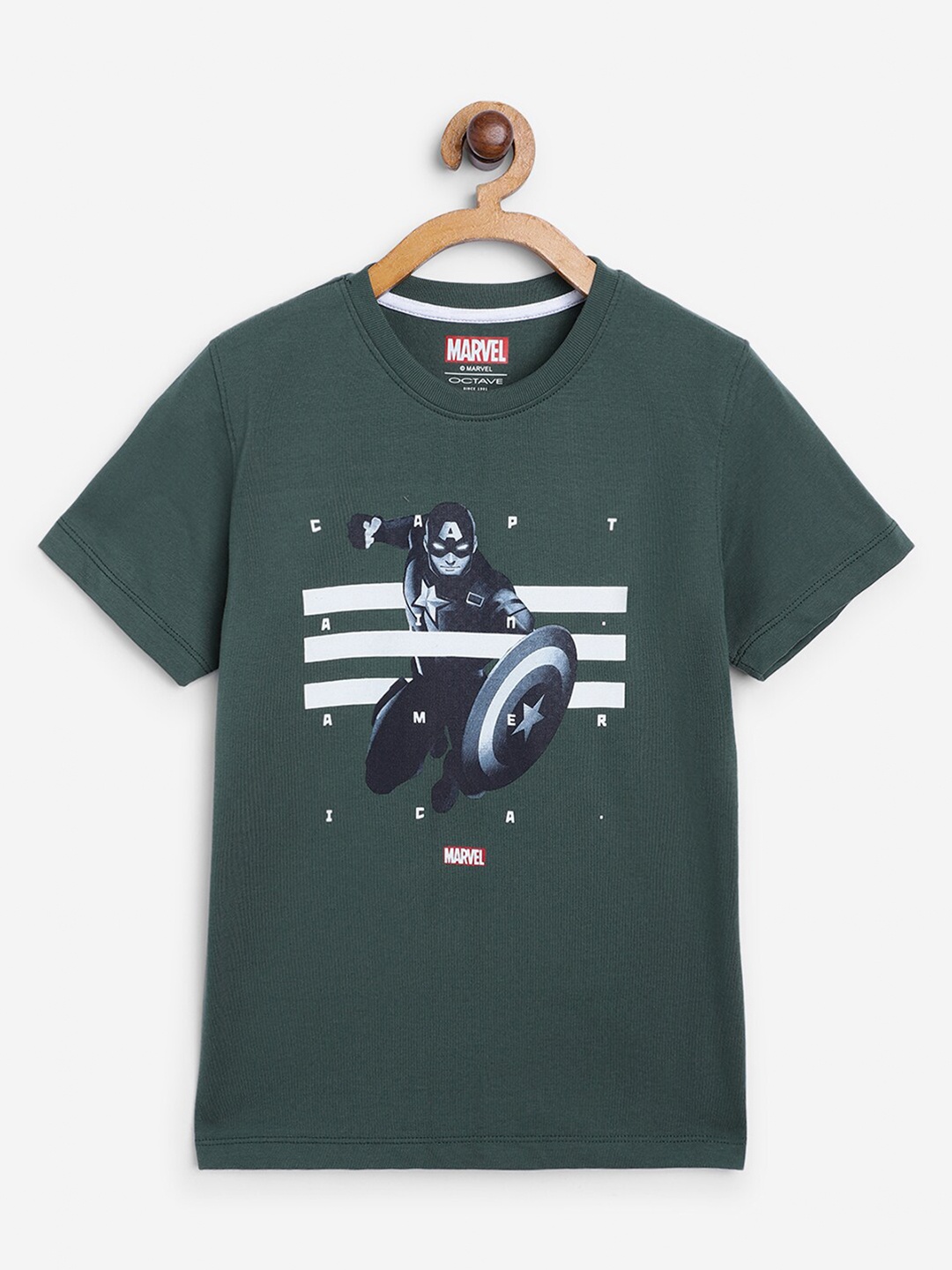 

Octave Boys Green & Navy Blue Captain America Printed Cotton T-shirt