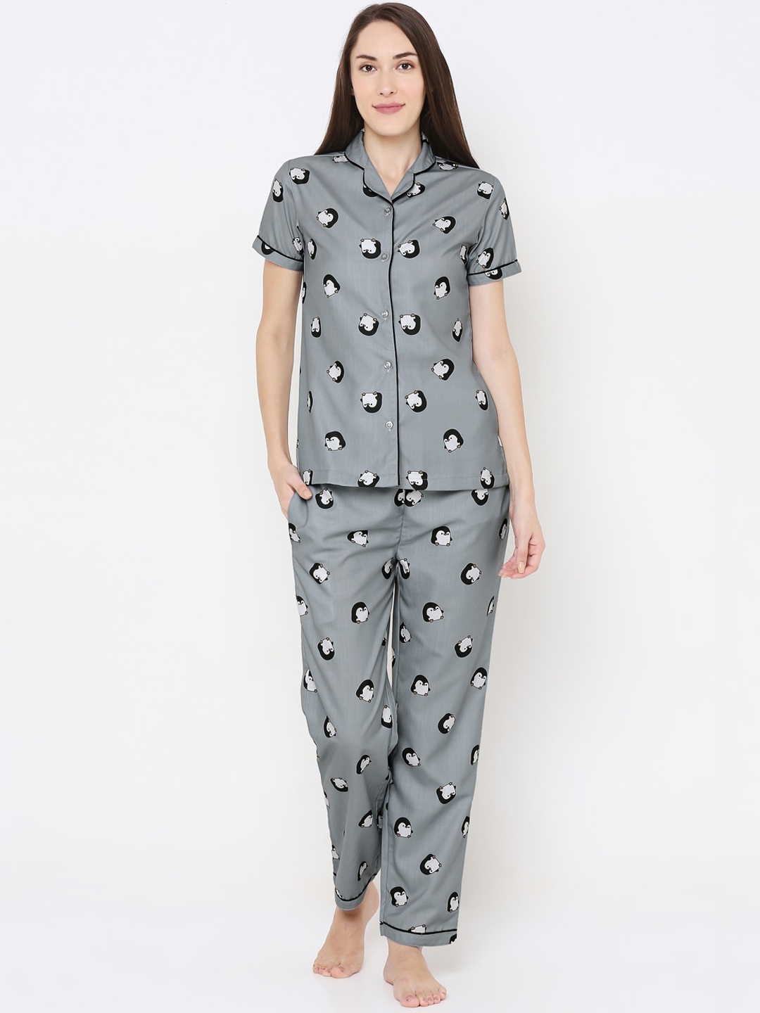 

FashionRack Women Grey & White Printed Night suit