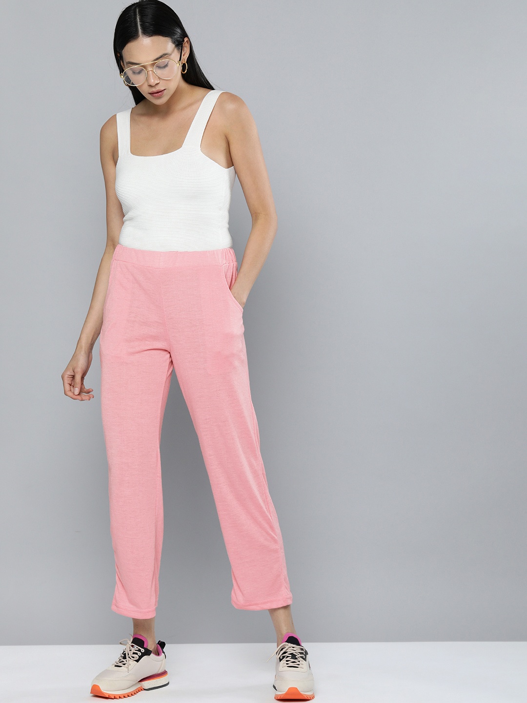 

Harvard Women Pink Solid Cropped Track Pants