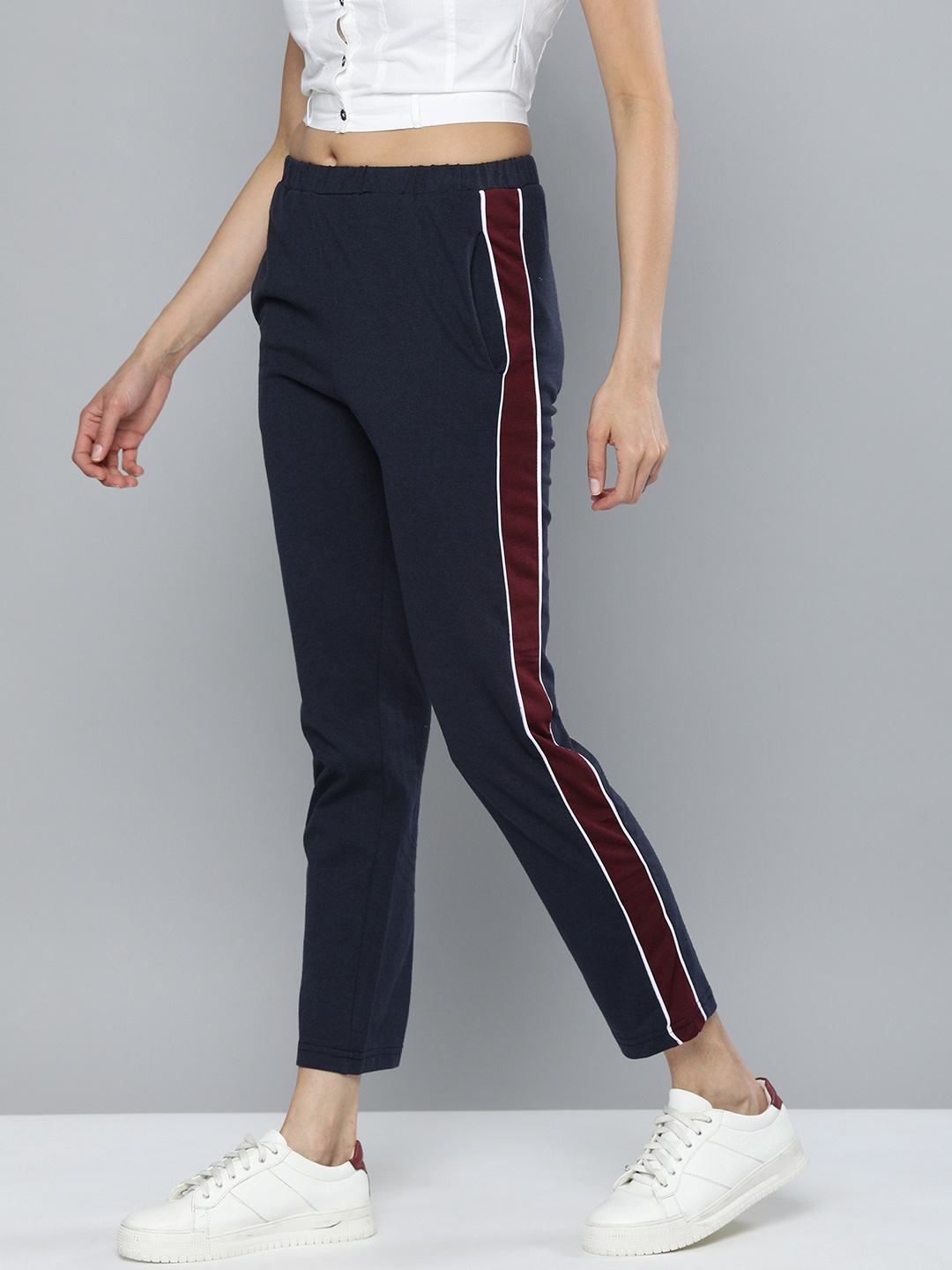 

Harvard Women Navy Blue Solid Side Striped Cropped Track Pants