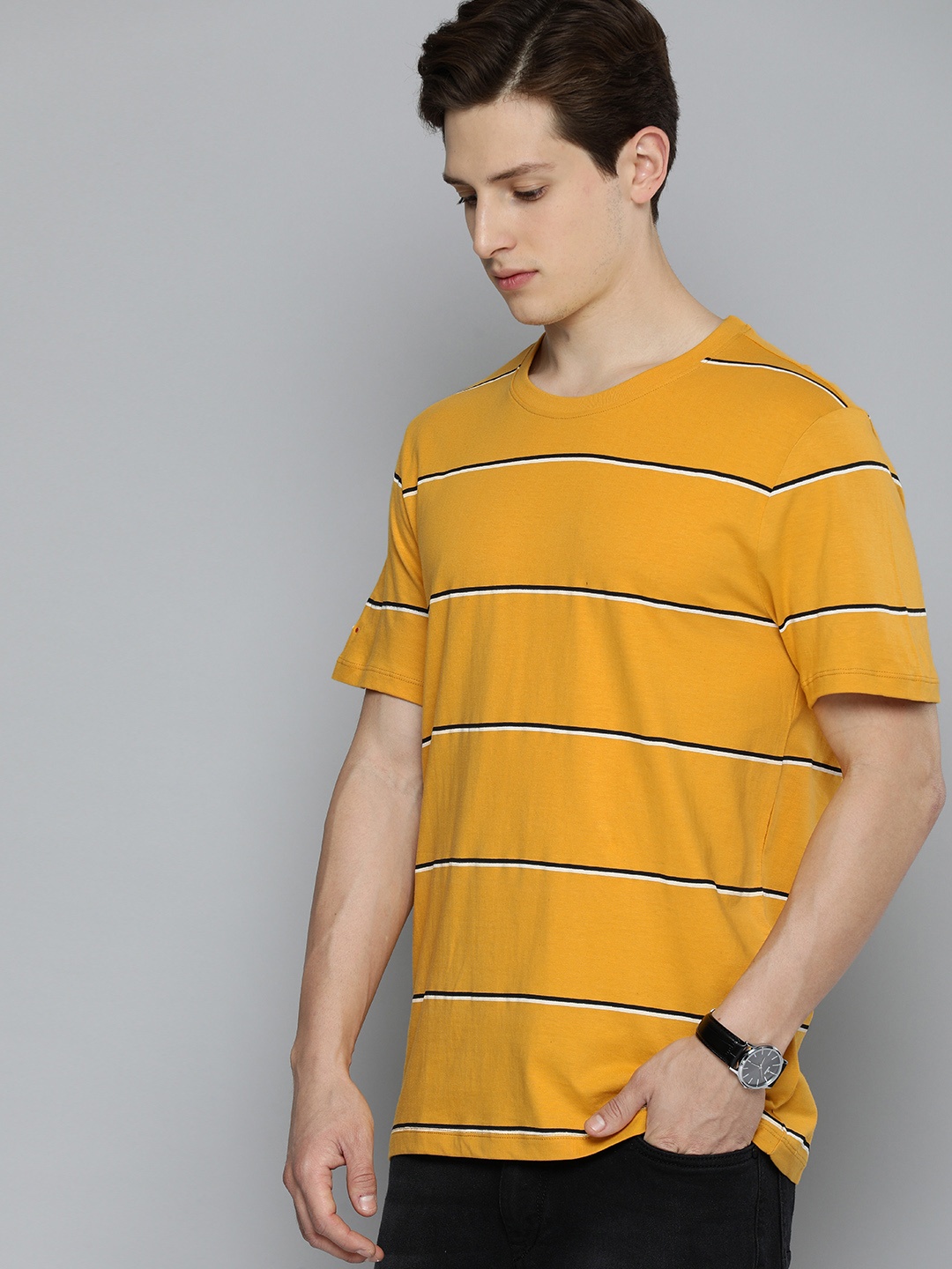 

Harvard Men Yellow & Black Striped Pure Cotton Round Neck T-shirt
