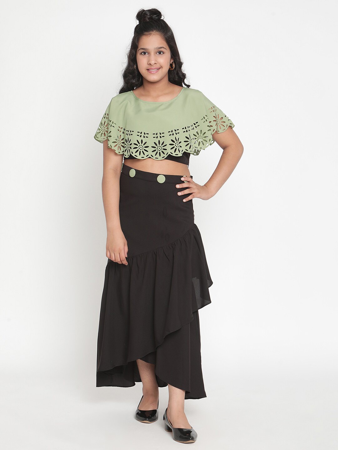 

Stuffie Land Girls Green Crop Top & Asymmetrical Skirt Set