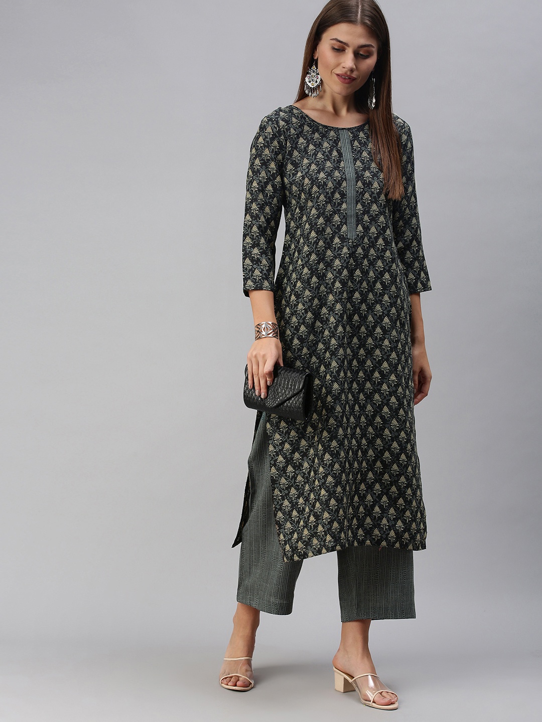 

SheWill Women Grey Printed Regular Kurta with Palazzos