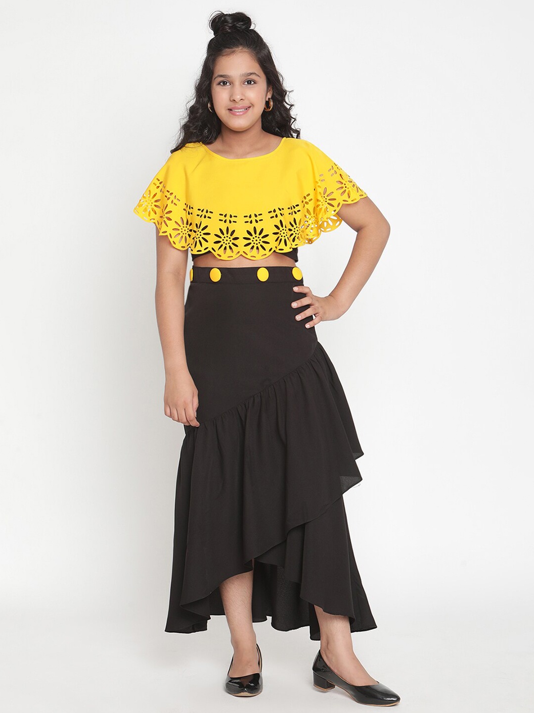 

Stuffie Land Girls Yellow & Black Poncho Top with Tulip-Styled Tiered Skirt