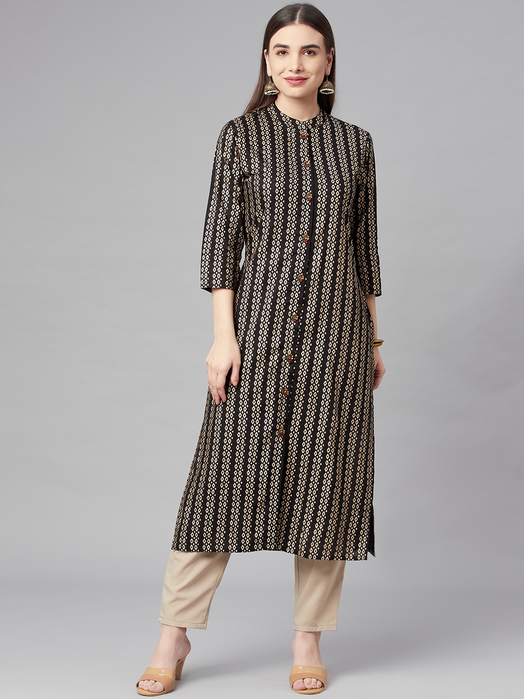 

Nehamta Women Black & Gold-Toned Foil Printed Kurta