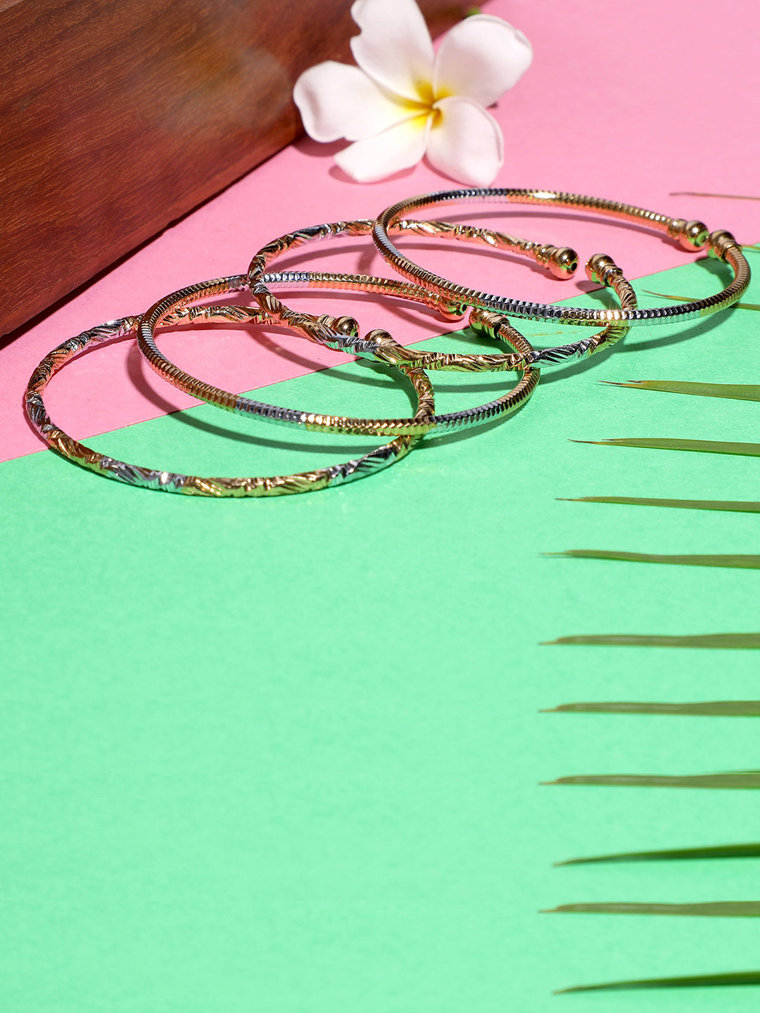 

Blueberry Women Set of 4 Silver-Toned Gold-Plated Textured Adjustable Bangles