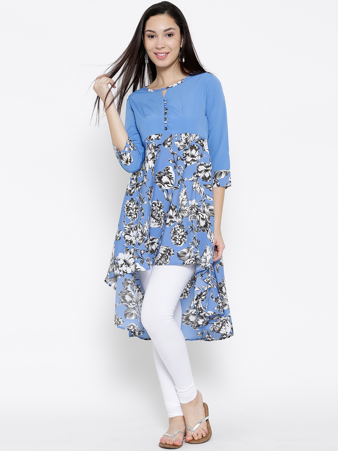 

Span Women Blue & White Floral Print A-Line Kurta