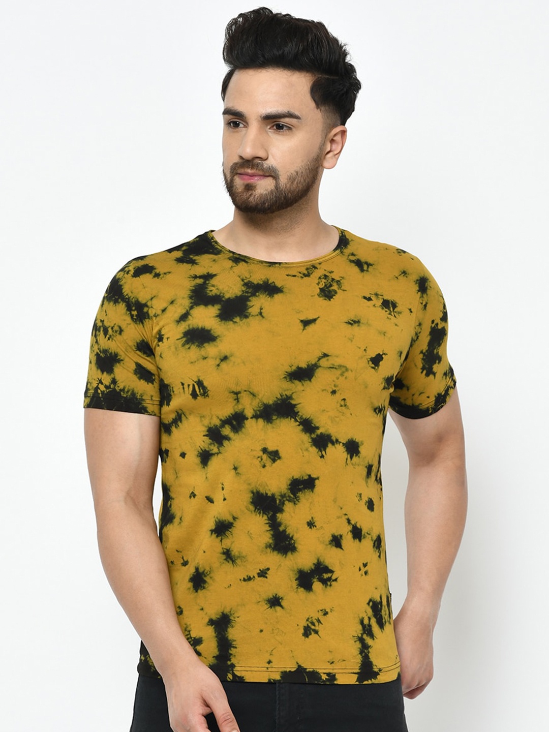 

Rigo Men Mustard Yellow Printed Slim Fit T-shirt