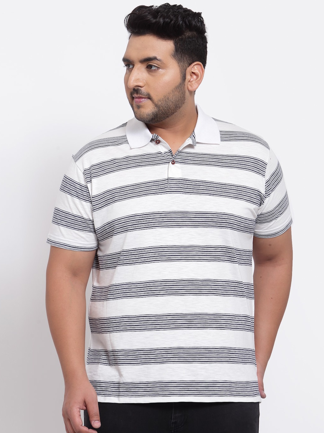 

PlusS Men White Striped Polo Collar T-shirt