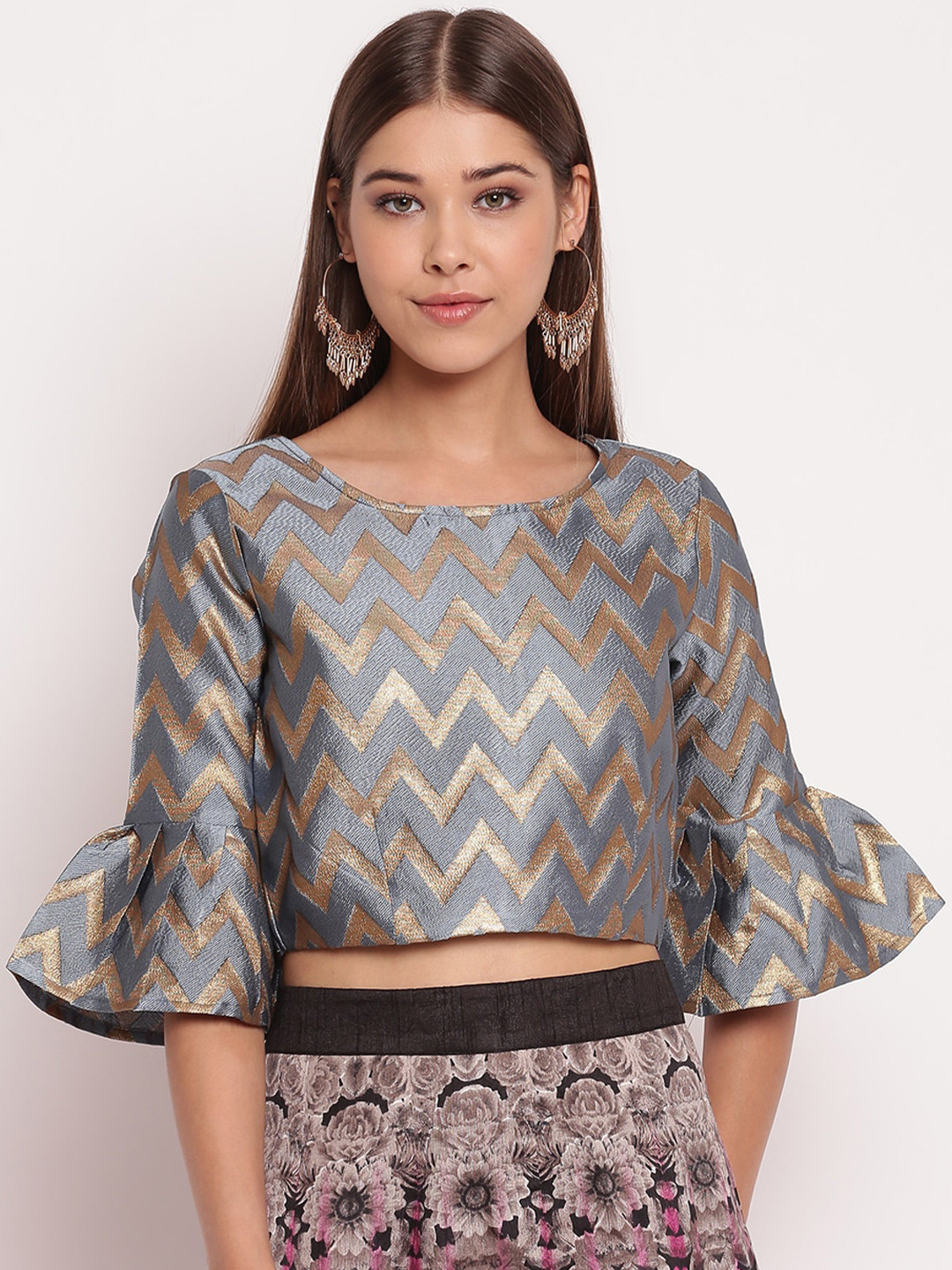 

AKIMIA Grey Geometric Regular Crop Top
