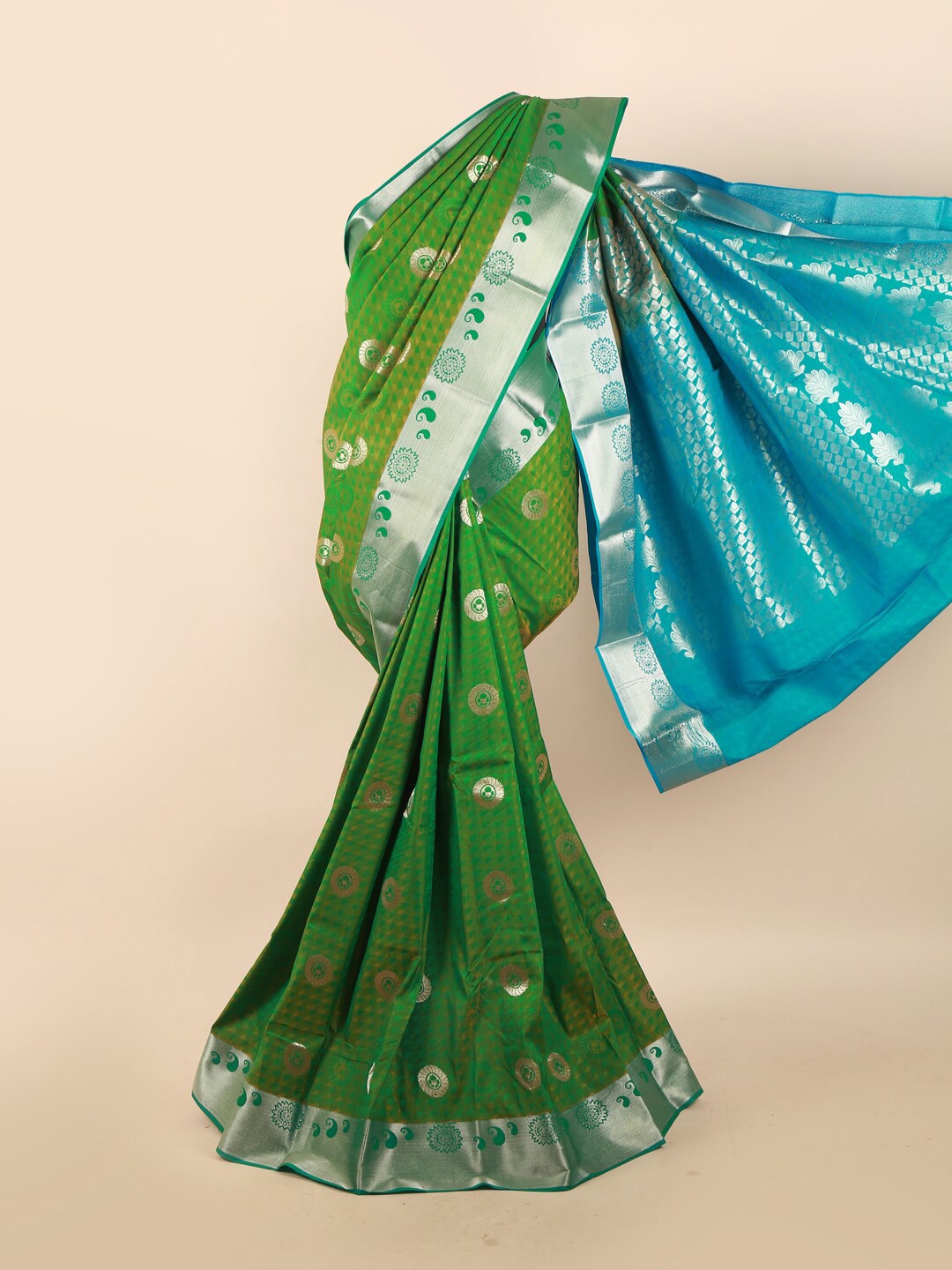 

Pothys Women Green & Blue Ethnic Motifs Woven Designed Saree