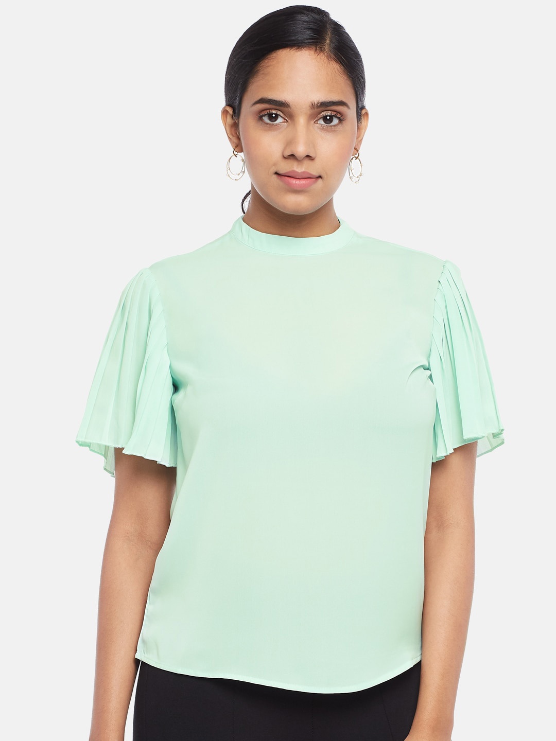

Annabelle by Pantaloons Green Solid Flared Sleeve Regular Top