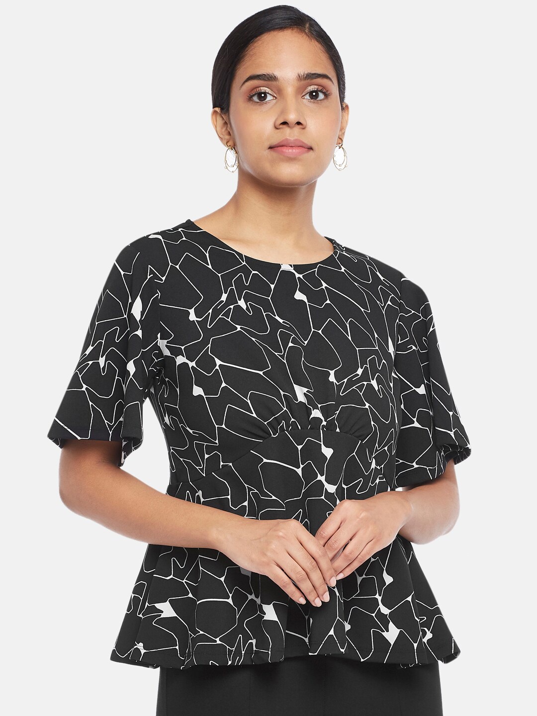 

Annabelle by Pantaloons Black & White Abstract Printed Peplum Top