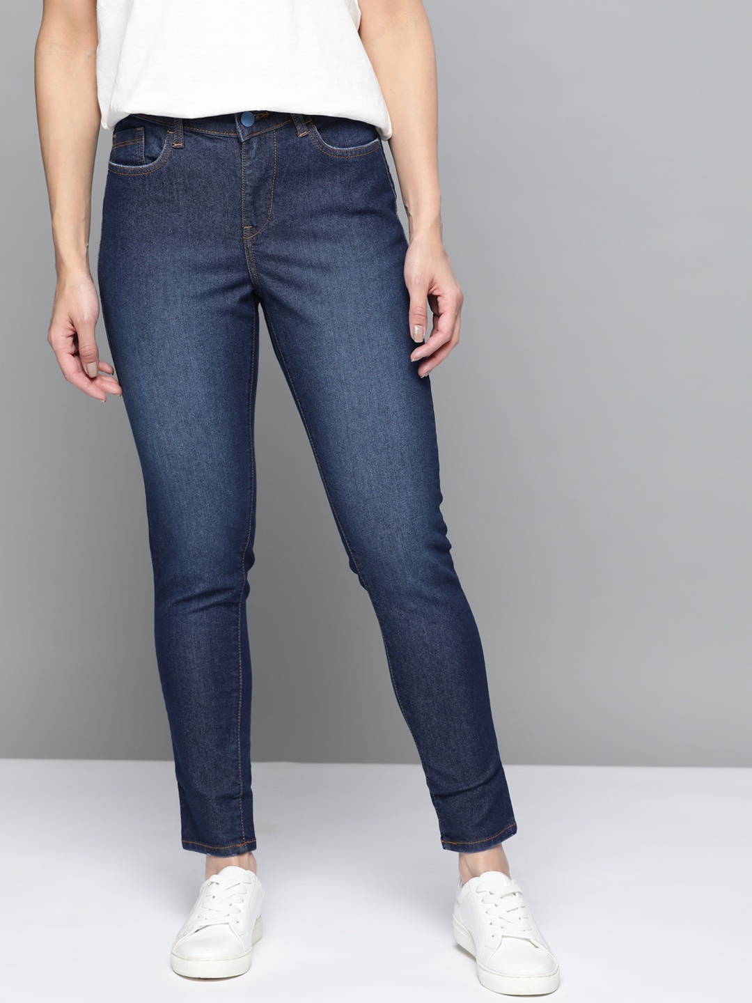 

Mast & Harbour Women Navy Blue Skinny Fit Light Fade Stretchable Jeans